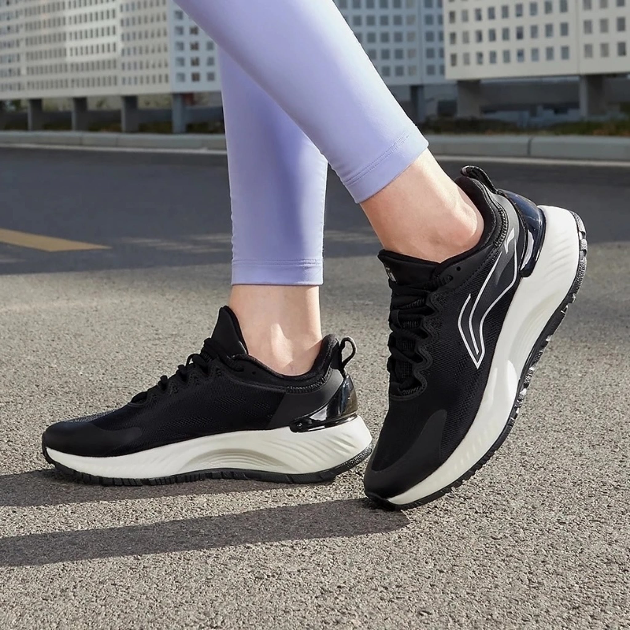 Li-Ning YueYing Cushion Noir Femme